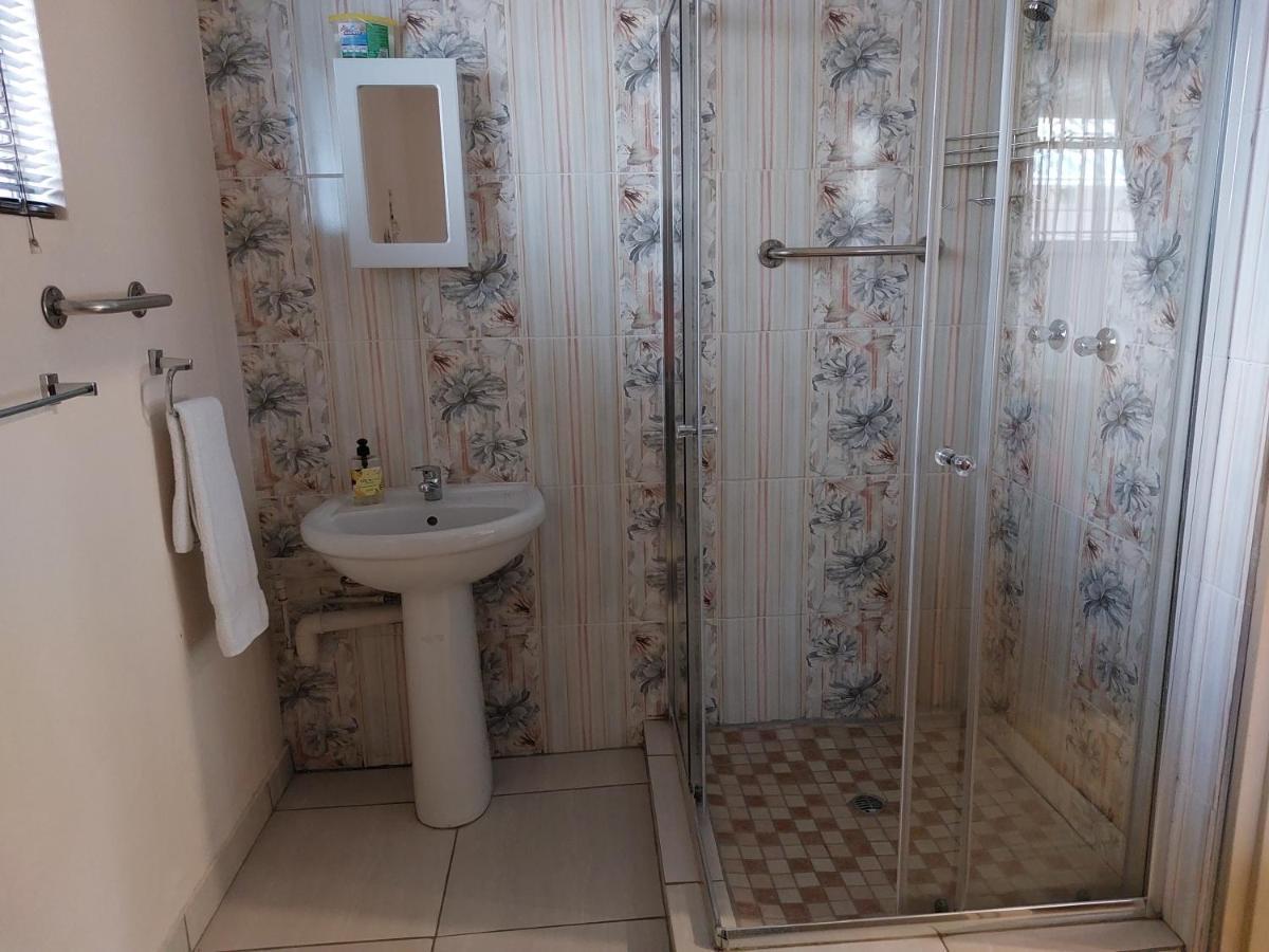 Christa'S Place 897 Претория Екстериор снимка