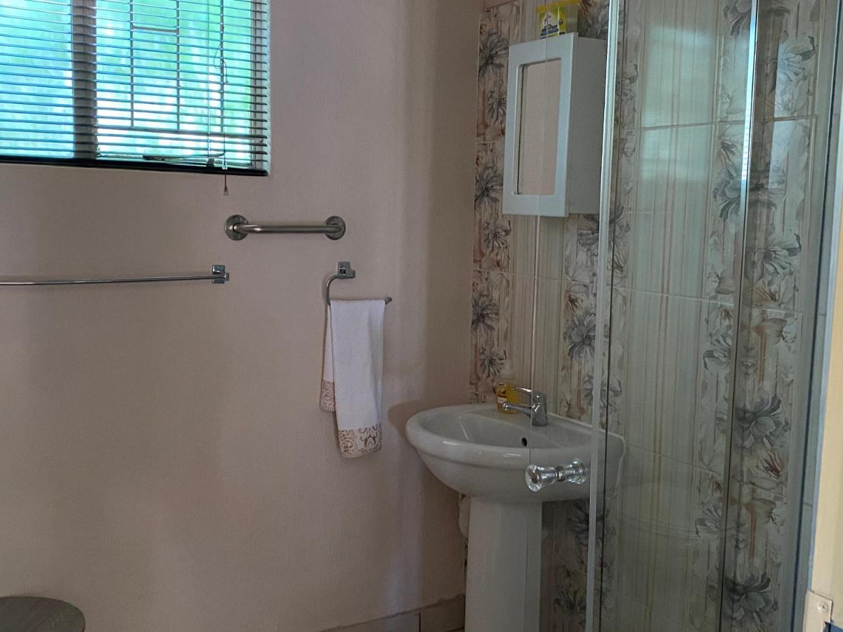 Christa'S Place 897 Претория Екстериор снимка