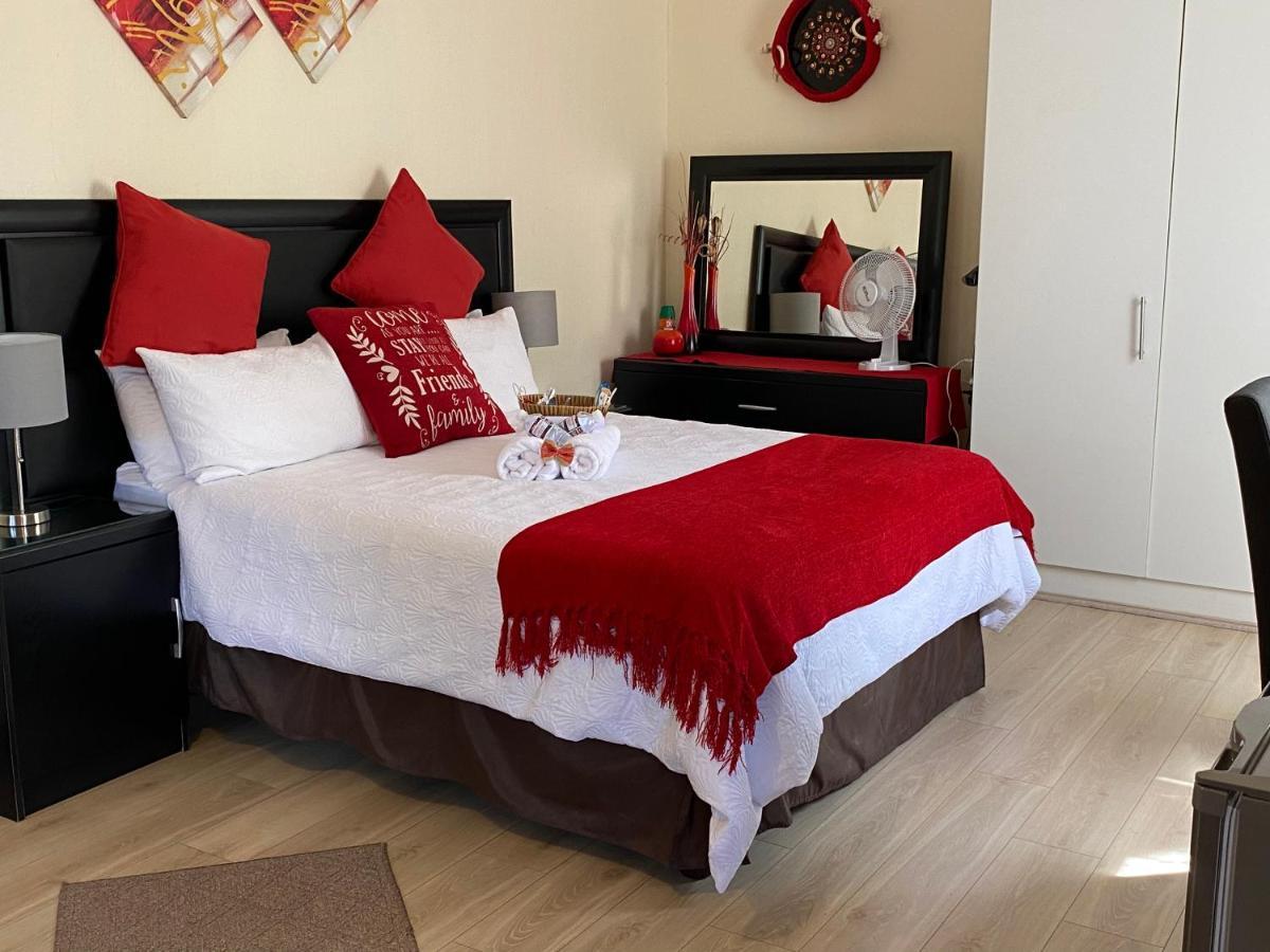 Christa'S Place 897 Претория Екстериор снимка